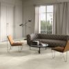 Salon avec carrelage imitation béton Soft Concrete Hexagon blanc