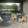 Couvert extérieur avec carrelage imitation béton Soft Concrete Hexagon gris et beige