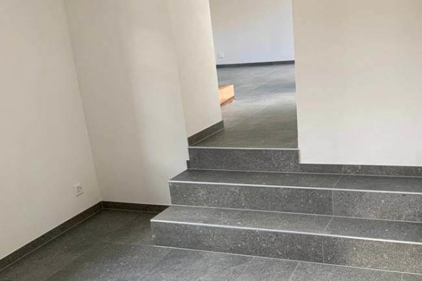 Renovation d'un appartement, carrelage et escalier, Lausanne, Vaud