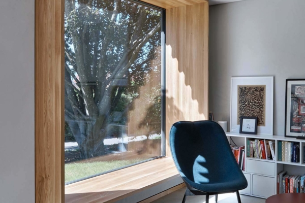 Fenêtre encastrée pour une salle de lecture