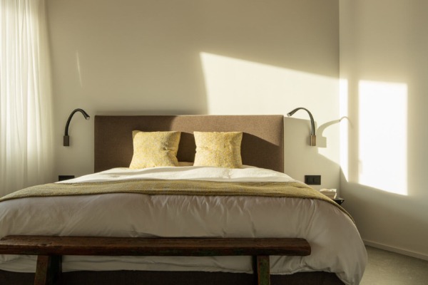 Rénovation d’une villa d’architecte à Montreux – Cuisine d'exception, Espace de vie, Piscines et terrasses et Salle de bain à Montreux, vue 10