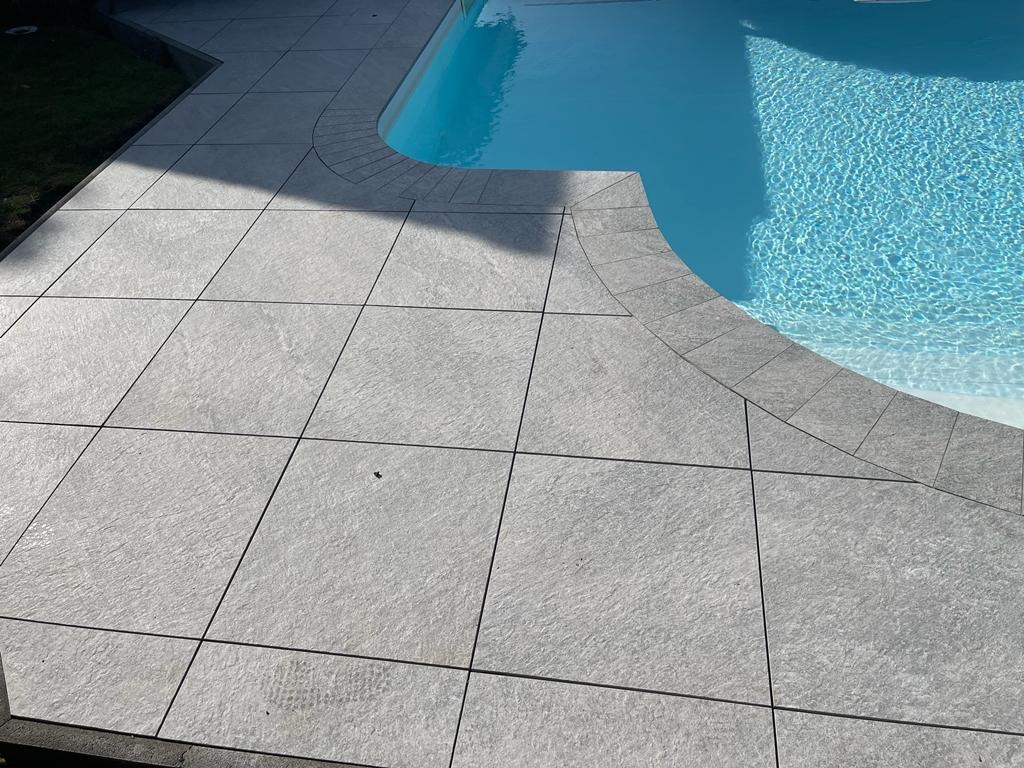 Terrasse de piscine à Saint-Prex – Piscines et terrasses à Saint-Prex, vue 3