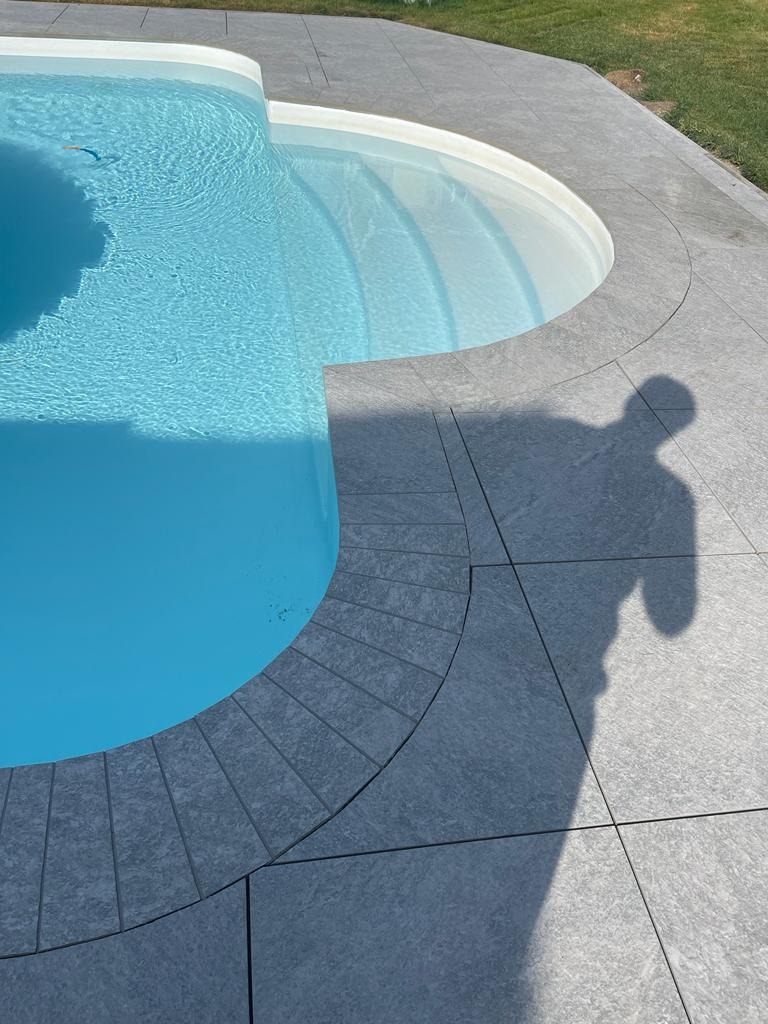Terrasse de piscine à Saint-Prex – Piscines et terrasses à Saint-Prex, vue 4