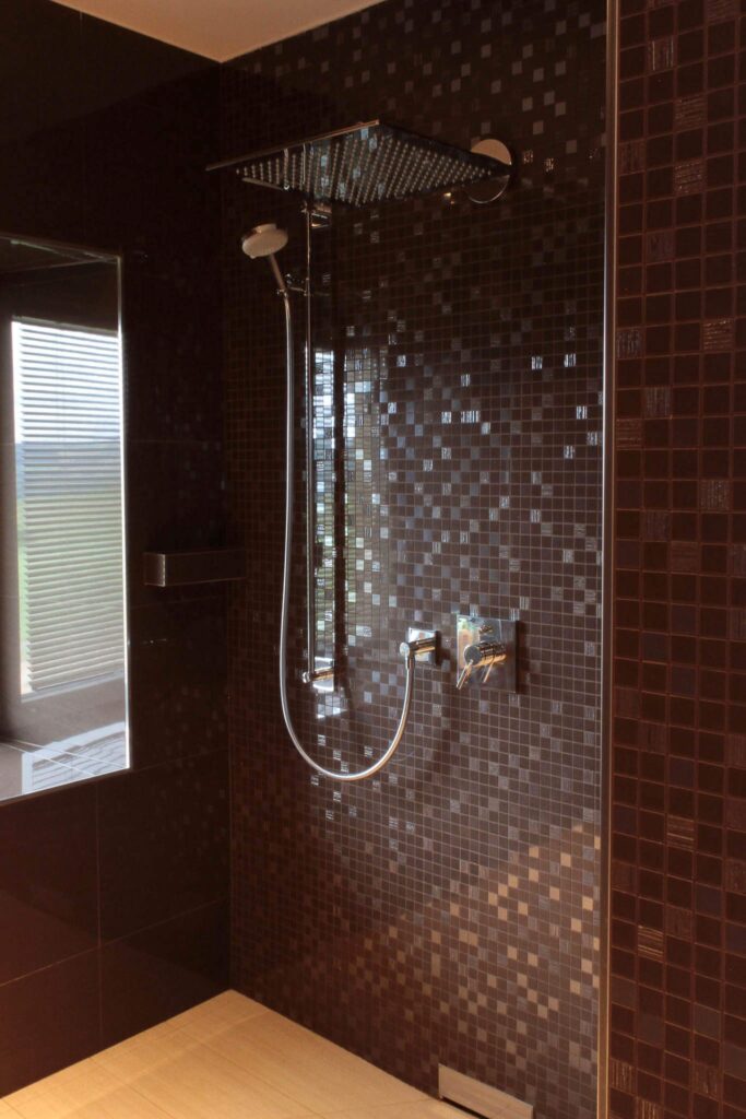 Rénovation dans le Lavaux – Cuisine d'exception, Espace de vie et Salle de bain à Lavaux, vue 8