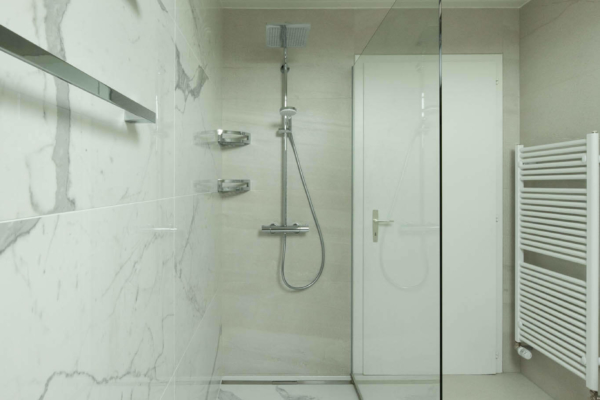 Rénovation d’une salle de bain Savigny – Salle de bain à Savigny, vue 4